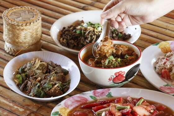 15 ETIKA MAKAN ANEH DARI SELURUH DUNIA