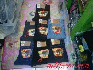 TERIMA ORDER CELANA JEANS/CHINO/JOGGER/ BANYAK WARNA UK28-34 @BANDUNG