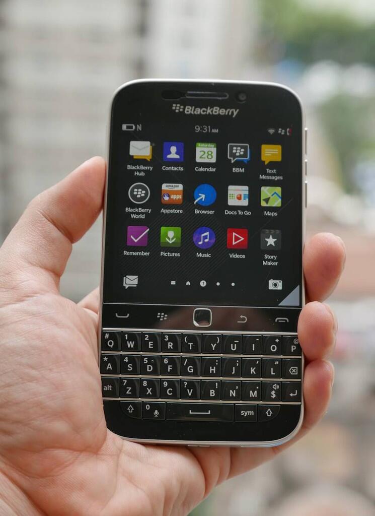 Review BlackBerry Classic: Pesona Keyboard Fisik bagi Pecinta Chatting