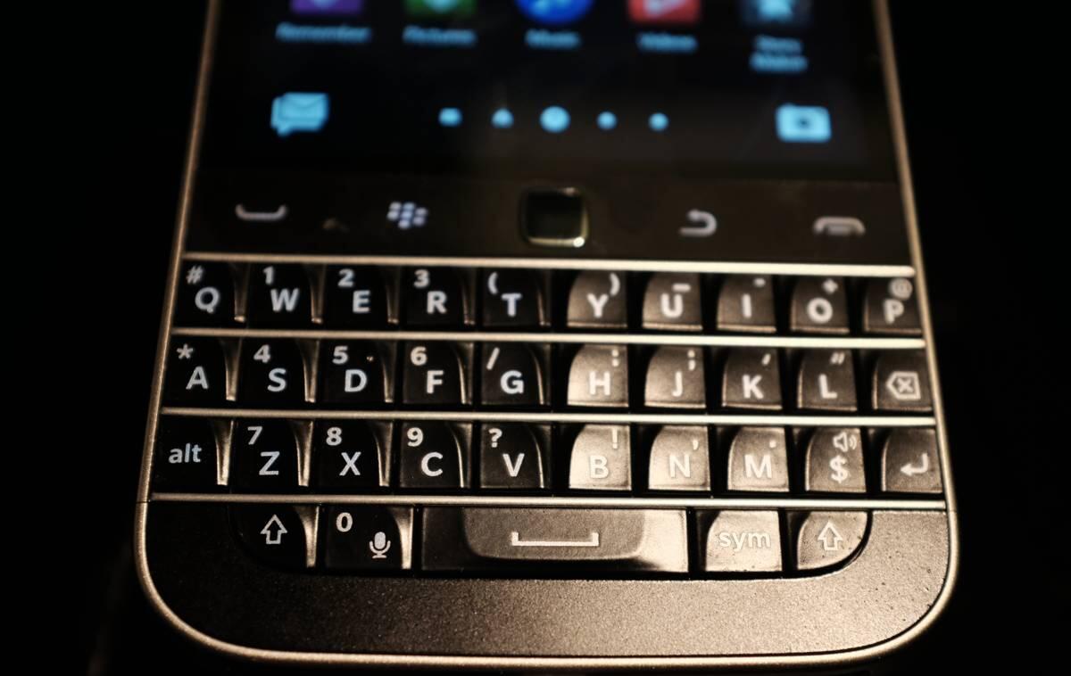 Review BlackBerry Classic: Pesona Keyboard Fisik bagi Pecinta Chatting