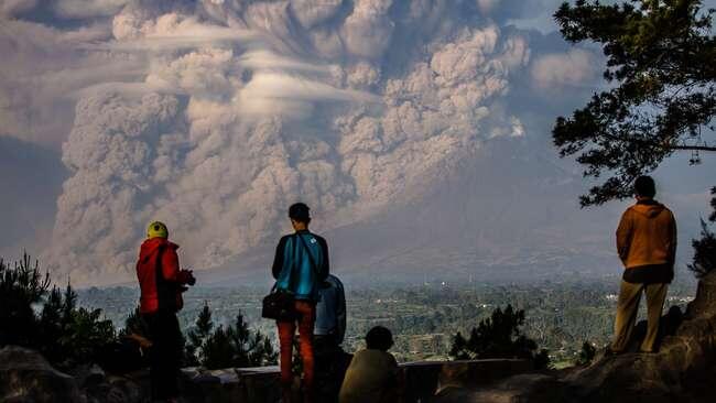 Aktivitas Vulkanis Meningkat, Status Sinabung Dinaikkan