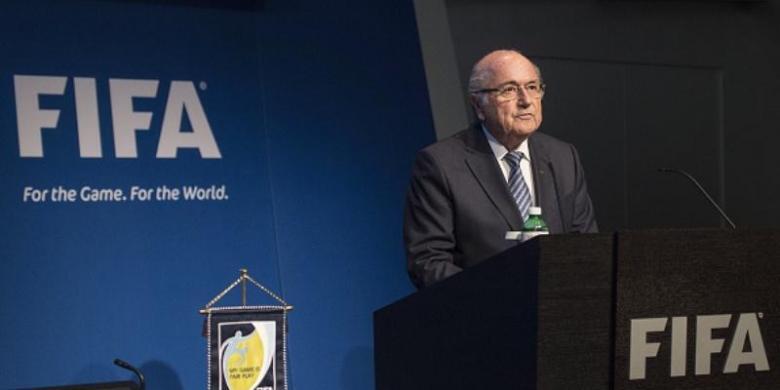 BREAKING NEWS!!!.SEPP BLATTER MENGUNDURKAN DIRI DARI JABATAN PRESIDEN FIFA