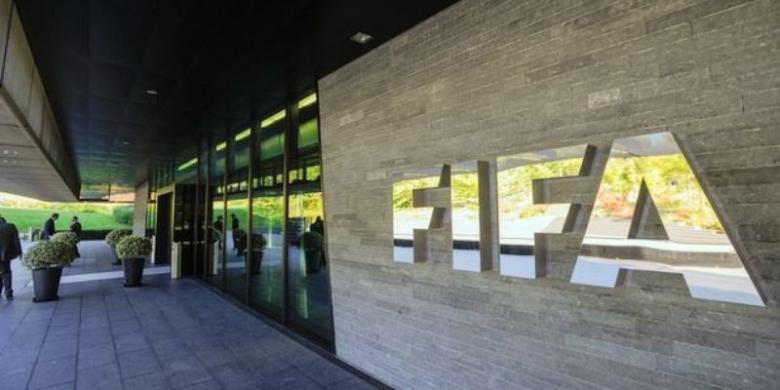 BREAKING NEWS!!!.SEPP BLATTER MENGUNDURKAN DIRI DARI JABATAN PRESIDEN FIFA
