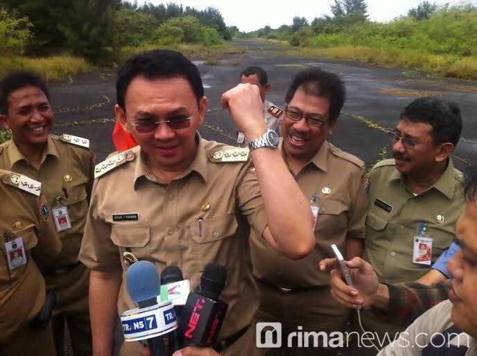 Ahok Ancam Sikat Habis PKL Tanah Abang