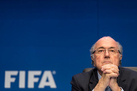 Sepp Blatter Mundur sebagai Presiden FIFA