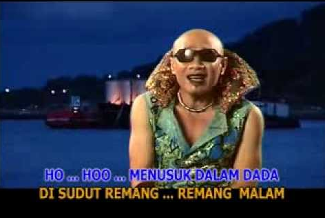 Dulunya Pria ini Penyanyi yg sederhana, Nyentrik, tapi Kesandung Kasus