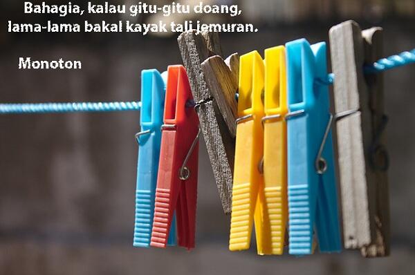 3 ALASAN KENAPA SESEORANG MEMPERTAHANKAN HUBUNGANNYA MESKIPUN GAK PERNAH BAHAGIA?