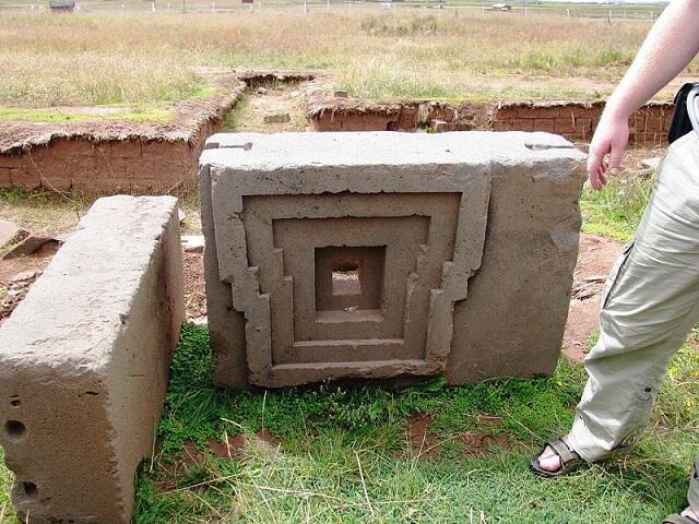 Misteri Batu - batu di Puma Punku