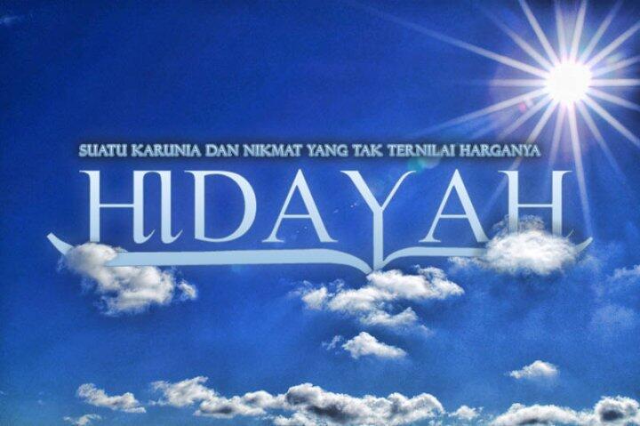 Demonstran Pembenci Islam Ini Berubah Hatinya Setelah Masuk Masjid