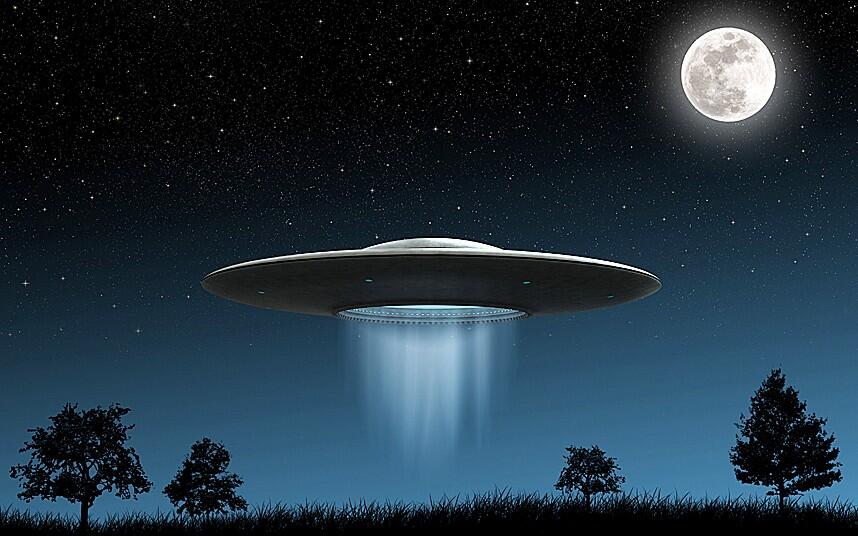 UFO Batal Mendarat di Monas, Alien: “Birokrasinya Terlalu Rumit!”