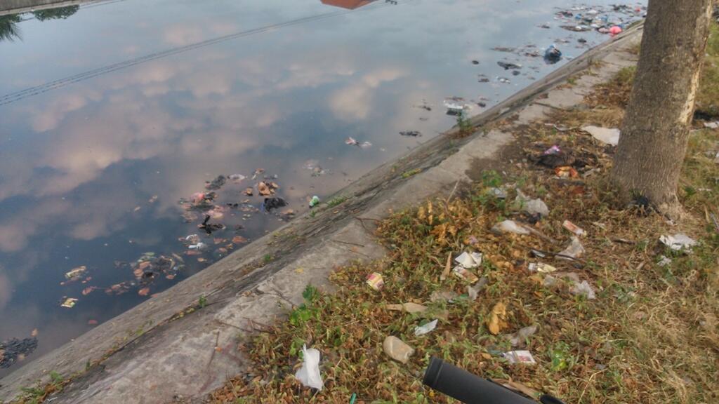 Sisi lain dan sisi ujung surabaya (oleh-oleh sepedaan tadi)