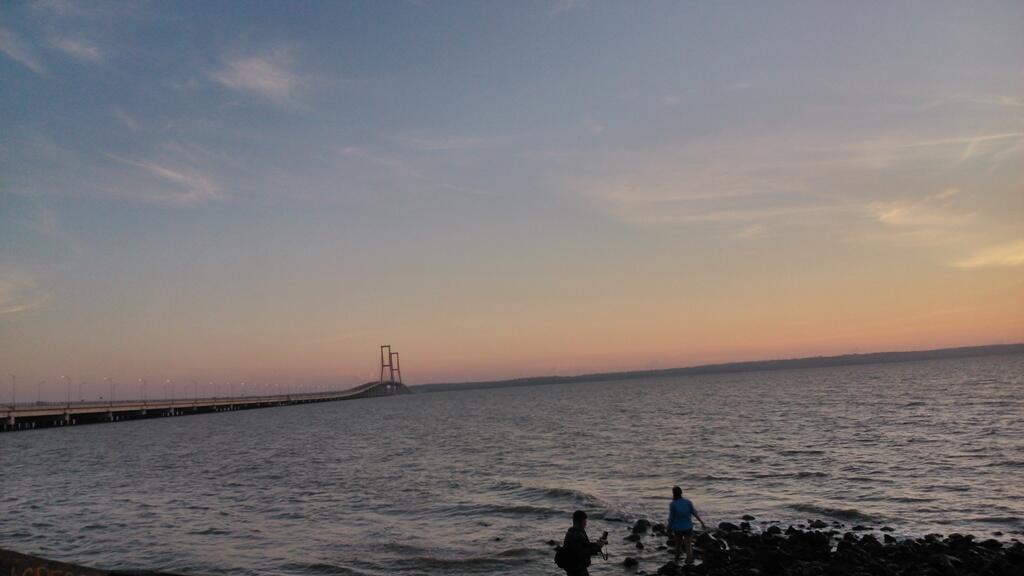 Sisi lain dan sisi ujung surabaya (oleh-oleh sepedaan tadi)