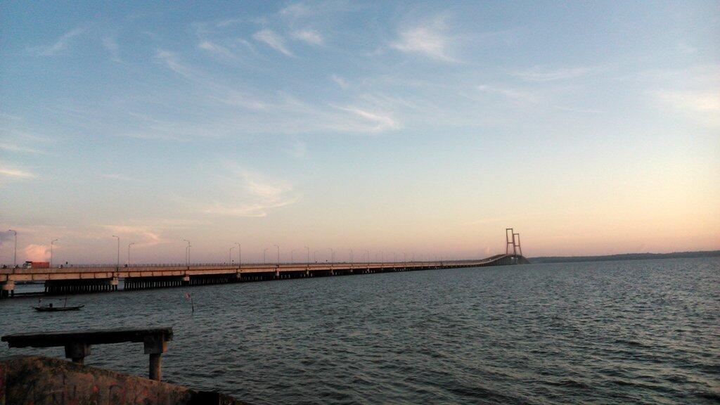 Sisi lain dan sisi ujung surabaya (oleh-oleh sepedaan tadi)