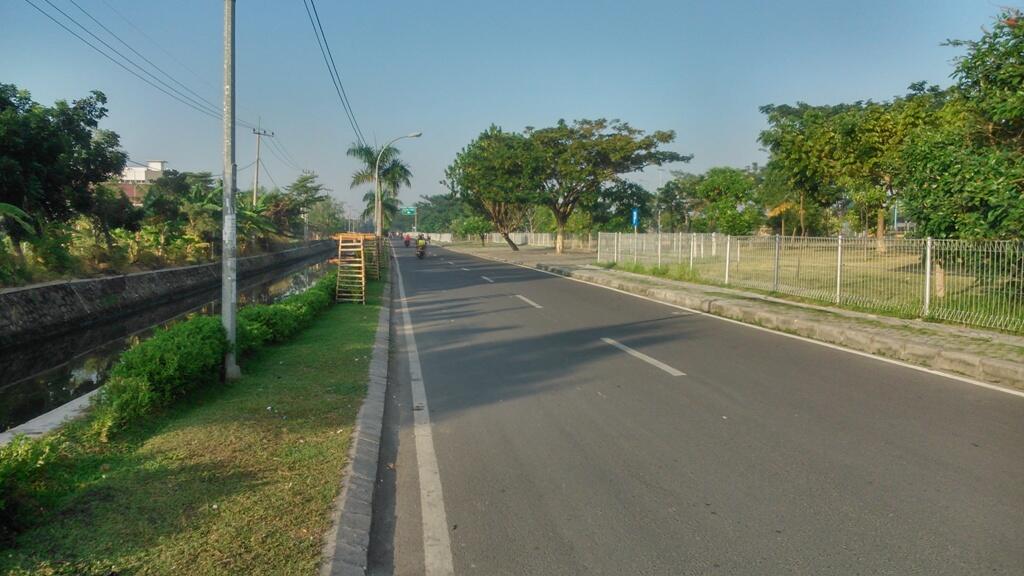 Sisi lain dan sisi ujung surabaya (oleh-oleh sepedaan tadi)