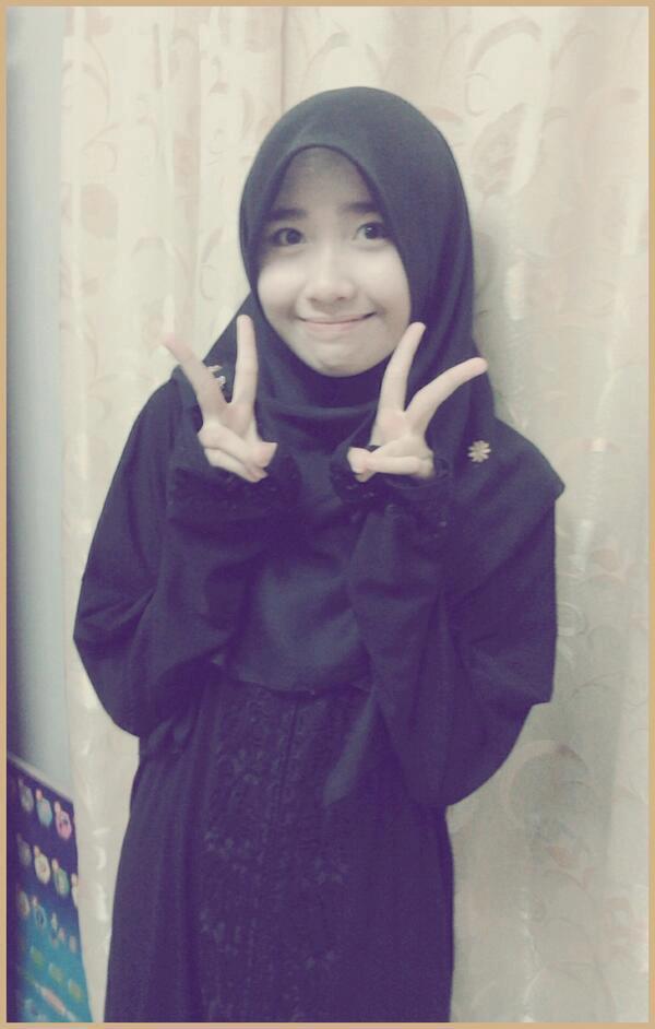 (bening) subhanallah 2 seleb malaysia cantik yang terkenal lewat sosmed (pict)