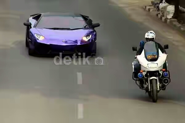 Lamborghini Tak Bernopol Depan Dikawal Patwal, Kompolnas: RI 1 Saja Pakai