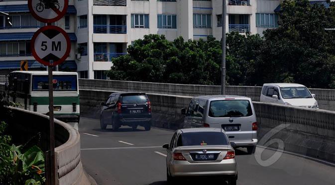 &#91;Lagi-Lagi Moge&#93; Tak Ingin Ditilang, Pengendara Moge Tabrak Polisi