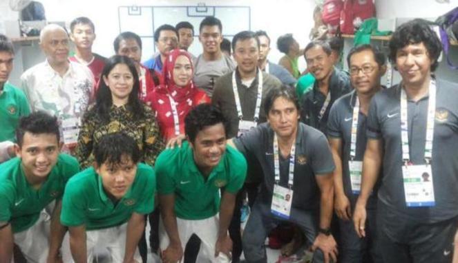 Menpora & Timnas U-23: Dulu Tak Peduli, Kini Ajak Selfie