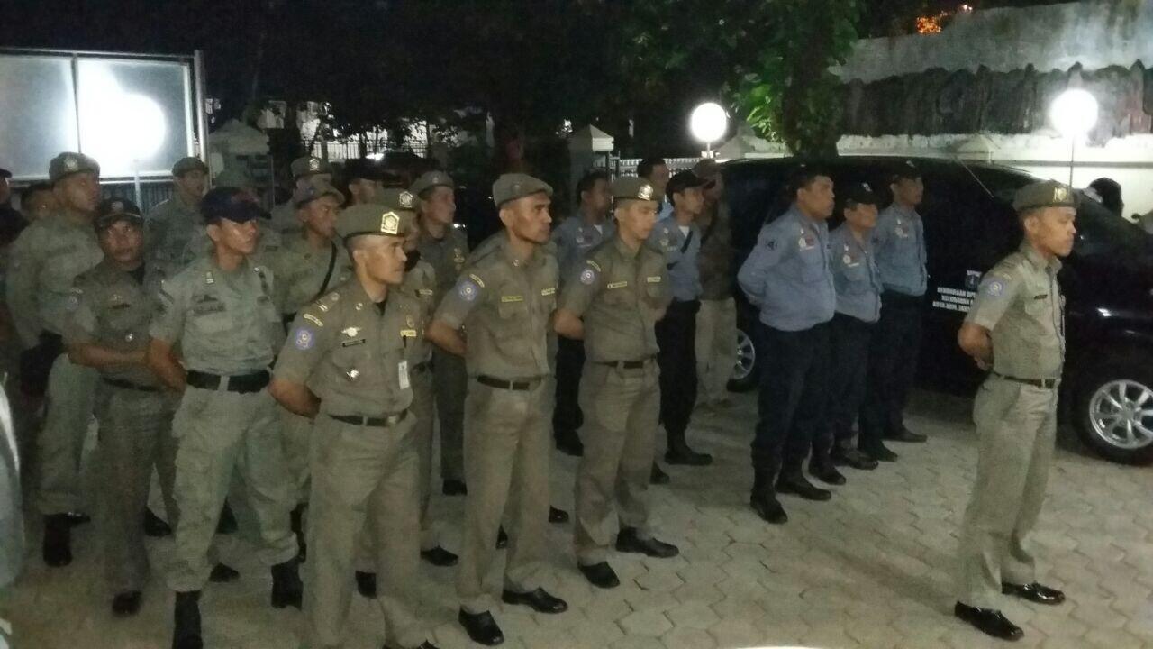 PENJANGKAUAN PMKS MALAM HARI SUKU DINAS SOSIAL JAKARTA SELATAN