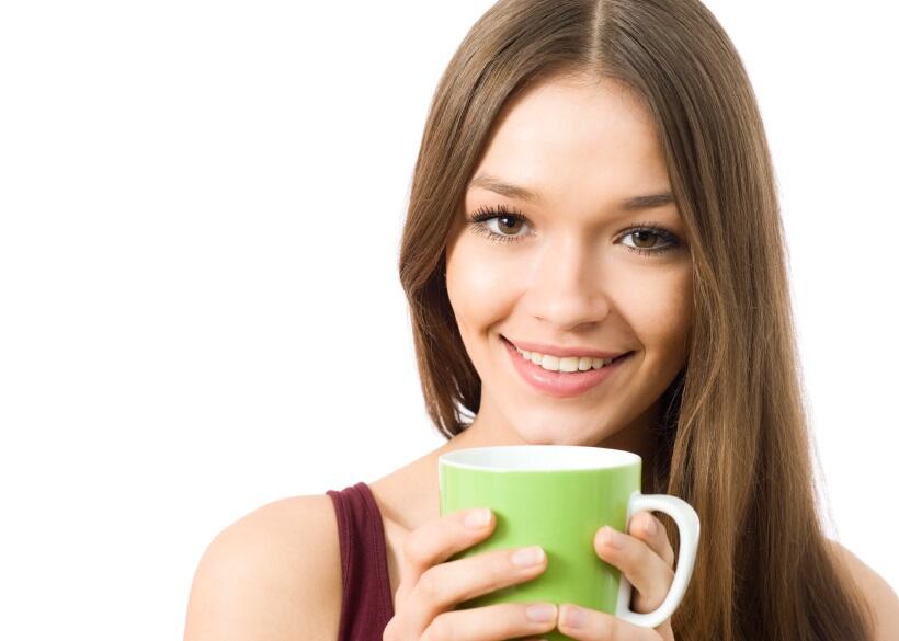 BAHAYA MENIUP MAKANAN & MINUMAN PANAS, INI PENJELASAN ILMIAHNYA