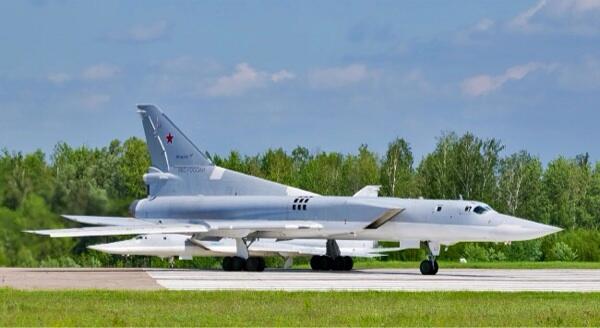 Pesawat prmbom supersonik dari rusia