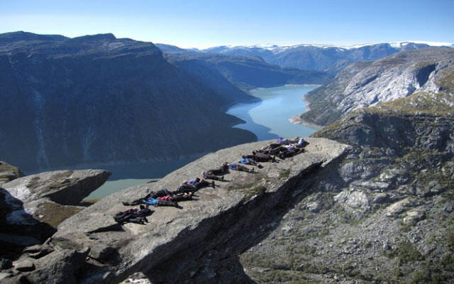 Agan Belum Dibilang Bernyali Sebelum Pergi Ke Trolltunga