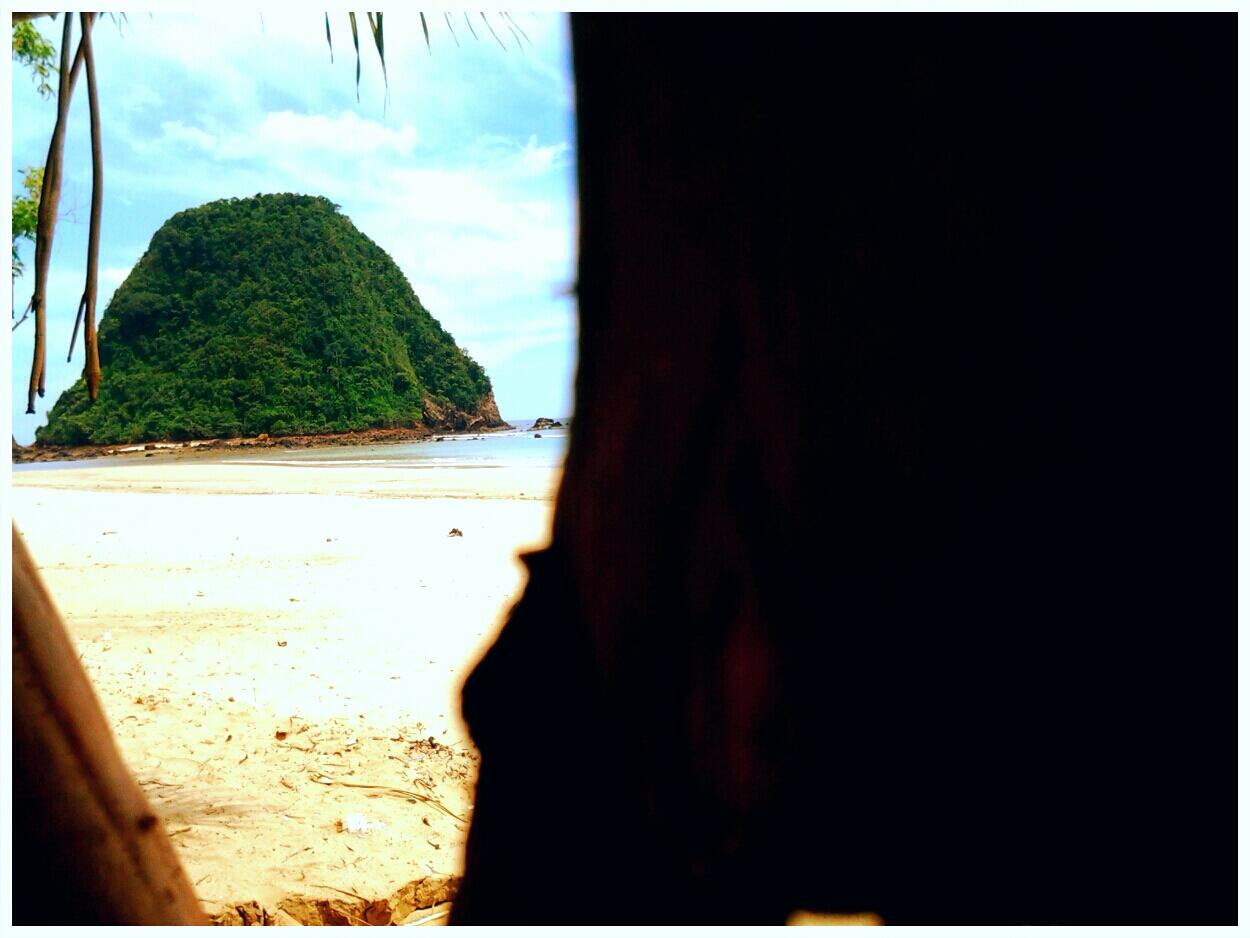 Red Island - Si Pulau Merah