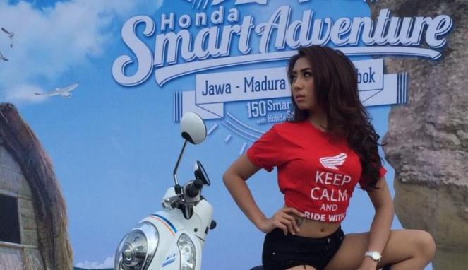 Model Seksi: Kenali Saya Dulu, Baru Silahkan Hakimi Saya