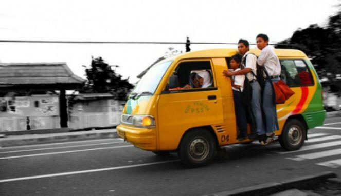 Fakta Kelakuan Sopir Angkot Indonesia yang Sering Bikin Sebel