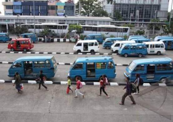 Fakta Kelakuan Sopir Angkot Indonesia yang Sering Bikin Sebel