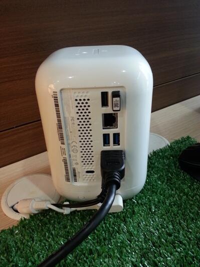 Revo One: PC Mini Seukuran Toples yang Serba Bisa