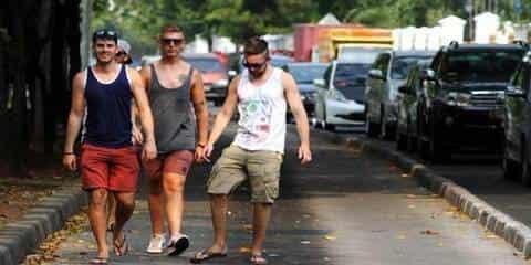 Kebiasaan Unik dan Aneh Orang Indonesia di Mata Bule