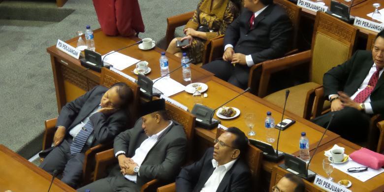 Rakyat Nyaris Mati Kelaparan, Anggota DPR Dapat Dana Rp20 M Perkepala