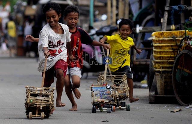 Mainan Tradisional Indonesia Dari Bambu &#91;PICT&#93;