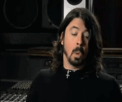 Foo Fighters Tetap Manggung Walau Kakinya Dave Grohl Patah