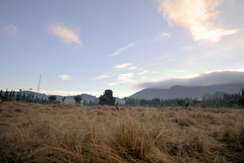 keindahan dieng, gunung prau dan golden sunrise sikunir