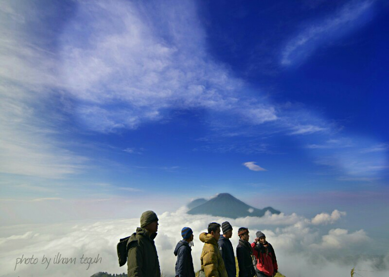 keindahan dieng, gunung prau dan golden sunrise sikunir