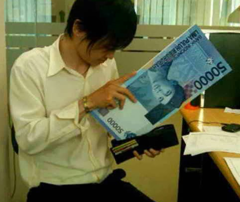 TANYA KENAPA?...Subsidi BBM Dihapus, Kok Dolar jadi Rp 13.300?