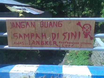 &#91;Bikin Ngakak&#93; Berbagai Tanda Peringatan Unik yang Hanya Ada di Indonesia