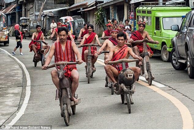 Asli Kren! - Sepeda Kayu Dengan Ukiran Artistik Buatan Suku Igorot, Filipina