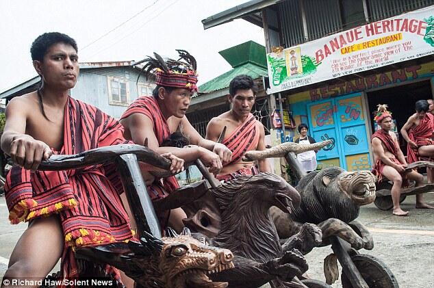 Asli Kren! - Sepeda Kayu Dengan Ukiran Artistik Buatan Suku Igorot, Filipina