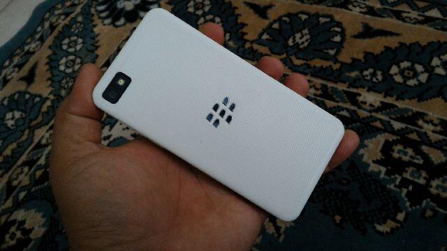 Blackberry Z10 STL100-1 Masih Garansi TAM