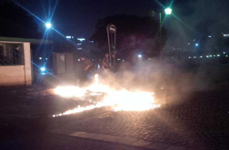 PKL Monas Brutal, Kawasan Lenggang Jakarta Dirusak Lalu Pos Satpam Dibakar
