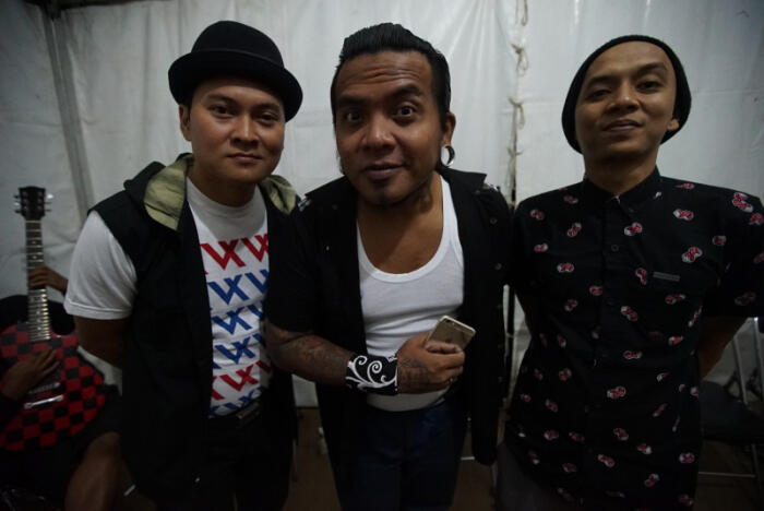 Intip pembuatan album Endank Soekamtie yang Ke 7 Di pulau Gili Sudak, Lombok yuk gan.