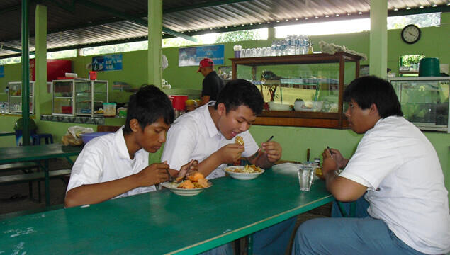 10 Hal konyol Yang Bikin Kangen Sama Sekolah