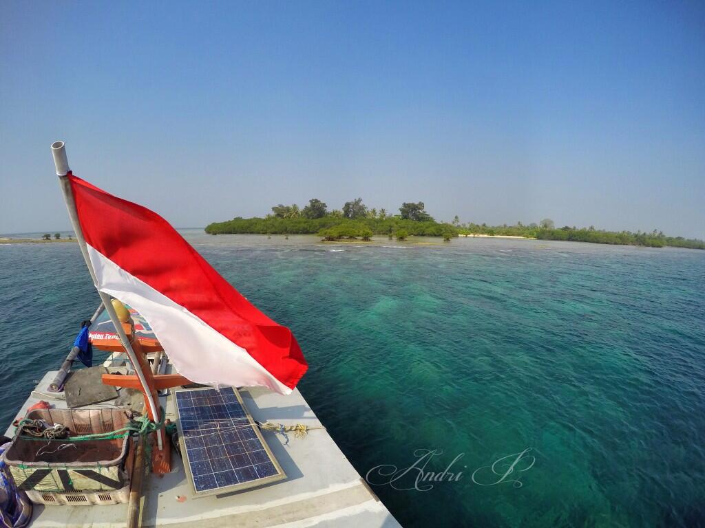 Eksotisme Wisata Bahari Pulau Tunda - Field Trip Report 30-31 May 2015