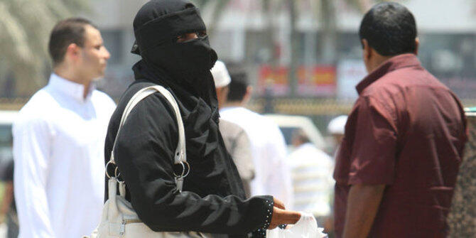 Di Dubai, pengemis bisa berpenghasilan Rp 47 juta per hari, BERMINAT ???