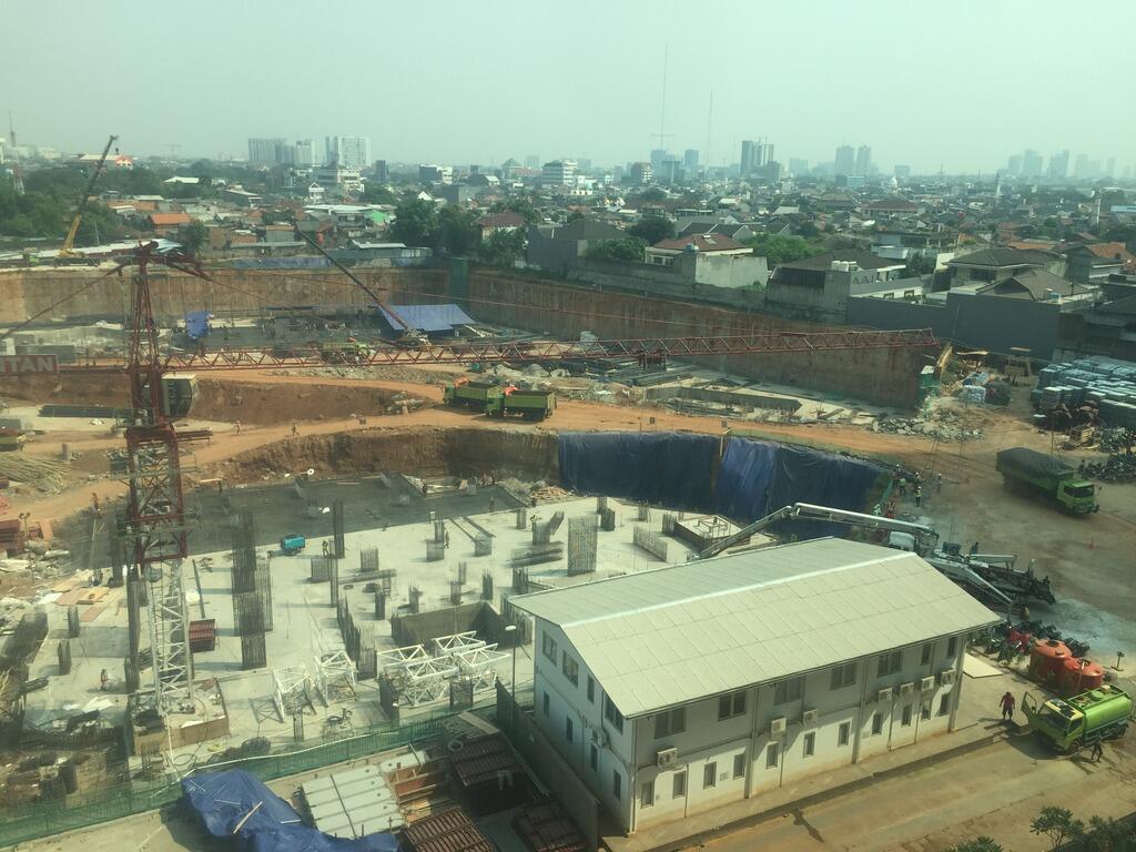 Over Taman Anggrek Residence Tower Espritu View Pool