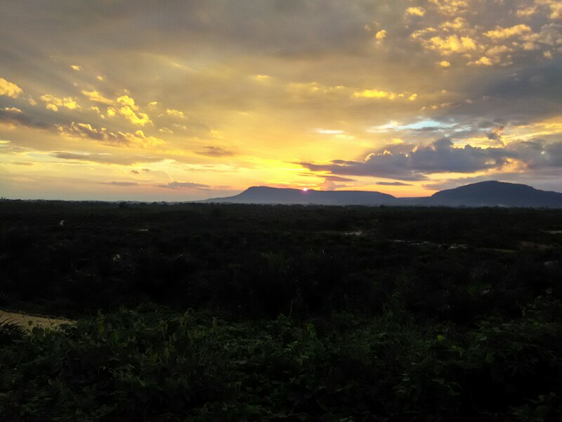 inilah pemandangan tempat tinggal gua coyy