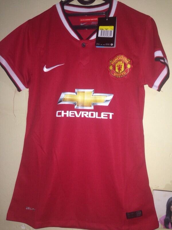 Terjual jersey  MU  ori KASKUS